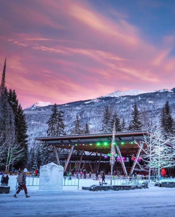 Tyndalstone Lodge 3 Bedroom In The Heart Of Village North Whistler Luaran gambar