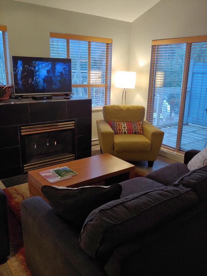 Tyndalstone Lodge 3 Bedroom In The Heart Of Village North Whistler Luaran gambar