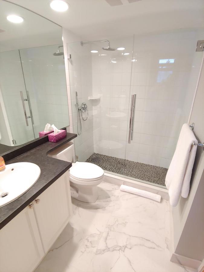 Tyndalstone Lodge 3 Bedroom In The Heart Of Village North Whistler Luaran gambar