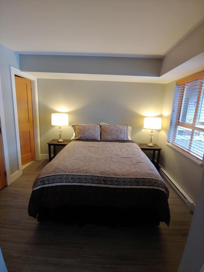 Tyndalstone Lodge 3 Bedroom In The Heart Of Village North Whistler Luaran gambar